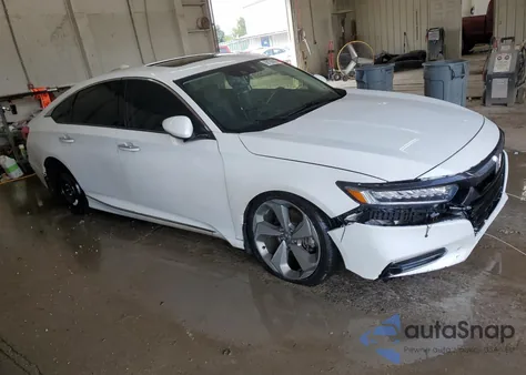 2018 Honda Accord Touring from USA, damaged, VIN 1HGCV2F97JA048608